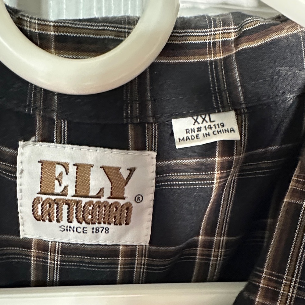 Ely Cattleman Mens Pearl Snap L/S Black and Brown Plaid Shirt - Picture 2 of 8